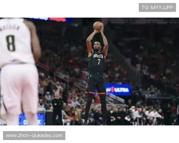 杜兰特16分5失误，火箭半场遭76人14-3攻势逆转